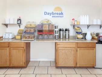 Days By Wyndham Motel Fresno